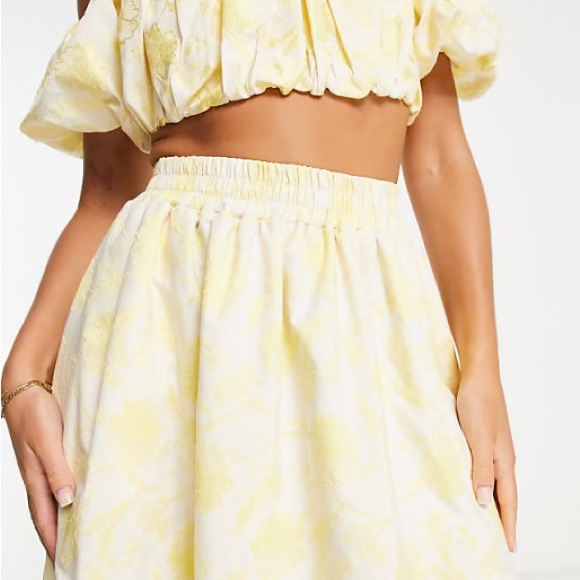 ASOS EDITION skirt with elastic waist in yellow floral jacquard and crop top Set - Picture 2 of 3